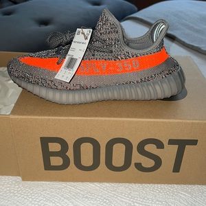 Brand new Yeezy boost 350 V2